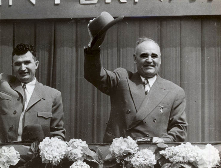 1 mai 1960, Nicolae Ceausescu si Gh. Gheorghiu-Dej,„Fototeca online a comunismului românesc”,Cota: 50/1960