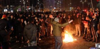 Lumea din stradă nu vrea informare, ci empatie şi garanţii. E o diferenţă