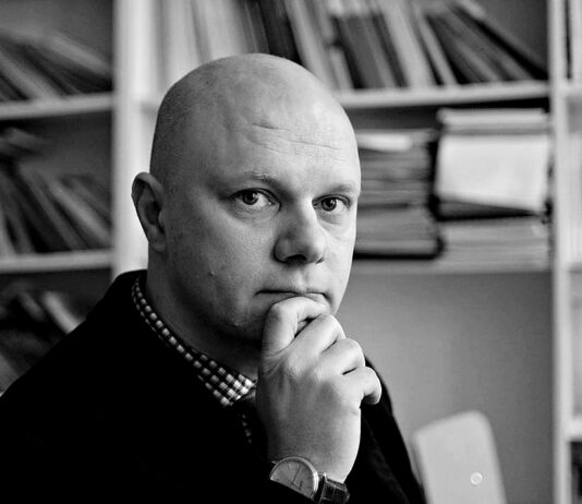 Un timp al anxietăţii sau despre criza regimului politic românesc