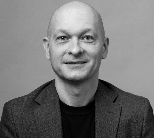 “E o țară întreagă în depresie. Trăim catastrofarea.” – poporul român în traumă, după Alegerile politice, explicat de profesorul de psihologie Dragoș Iliescu