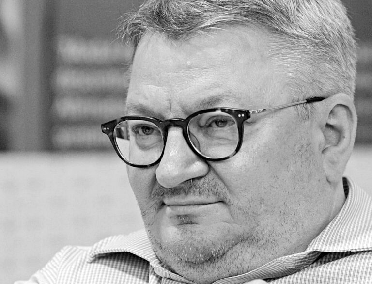 „Putin a preluat inițiativa, iar acum mingea e în curtea lui Trump”. Interviu cu analistul Armand Goșu