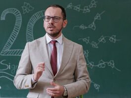 Învățământul sub asediu