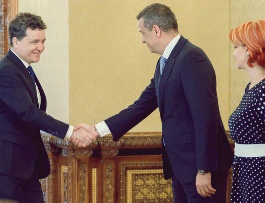 Alegerile anticipate şi de ce nu ar debloca ele actuala criză?
